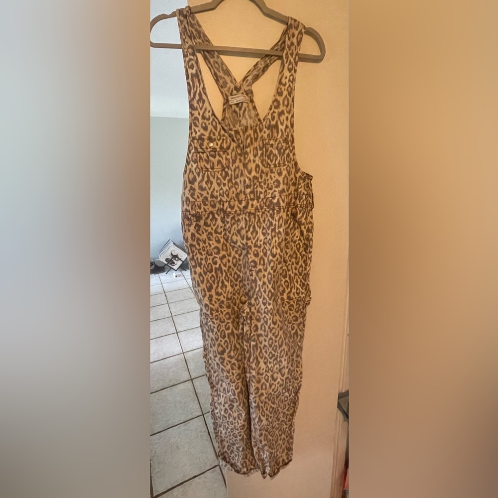 Urban Outfitters Leopard jumpsuit/overalls